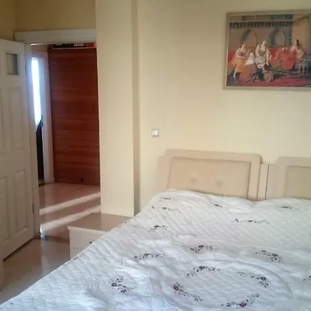 Private 3 Bedrooms Gold City Villa *