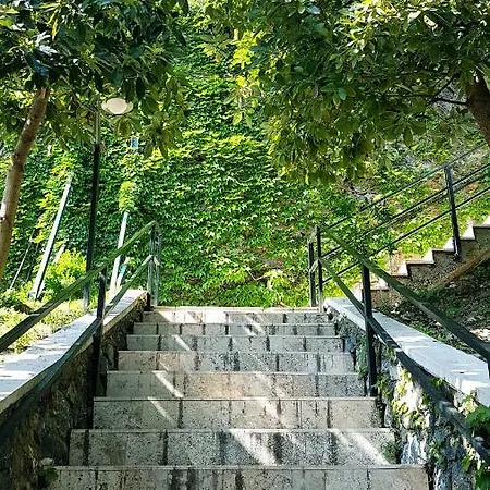 Private 3 Bedrooms Gold City * 阿拉尼亚