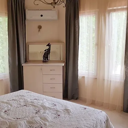 Private 3 Bedrooms Gold City * ألانيا